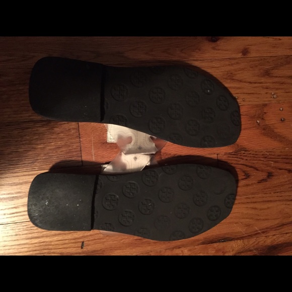 Tory Burch shoe - Picture 2 of 3